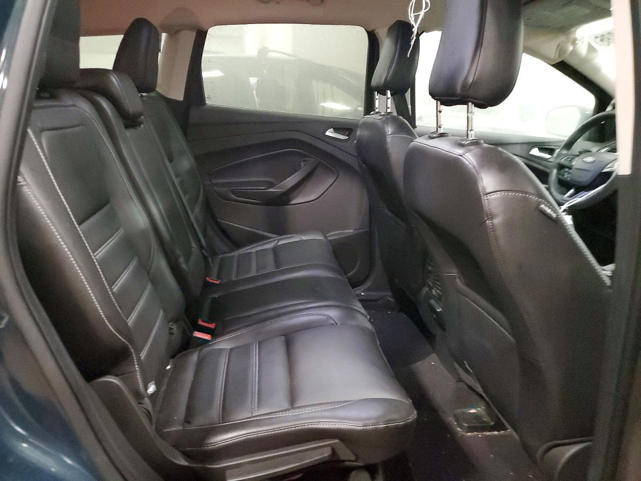 2019 Ford Escape Titanium - zdjęcie 11