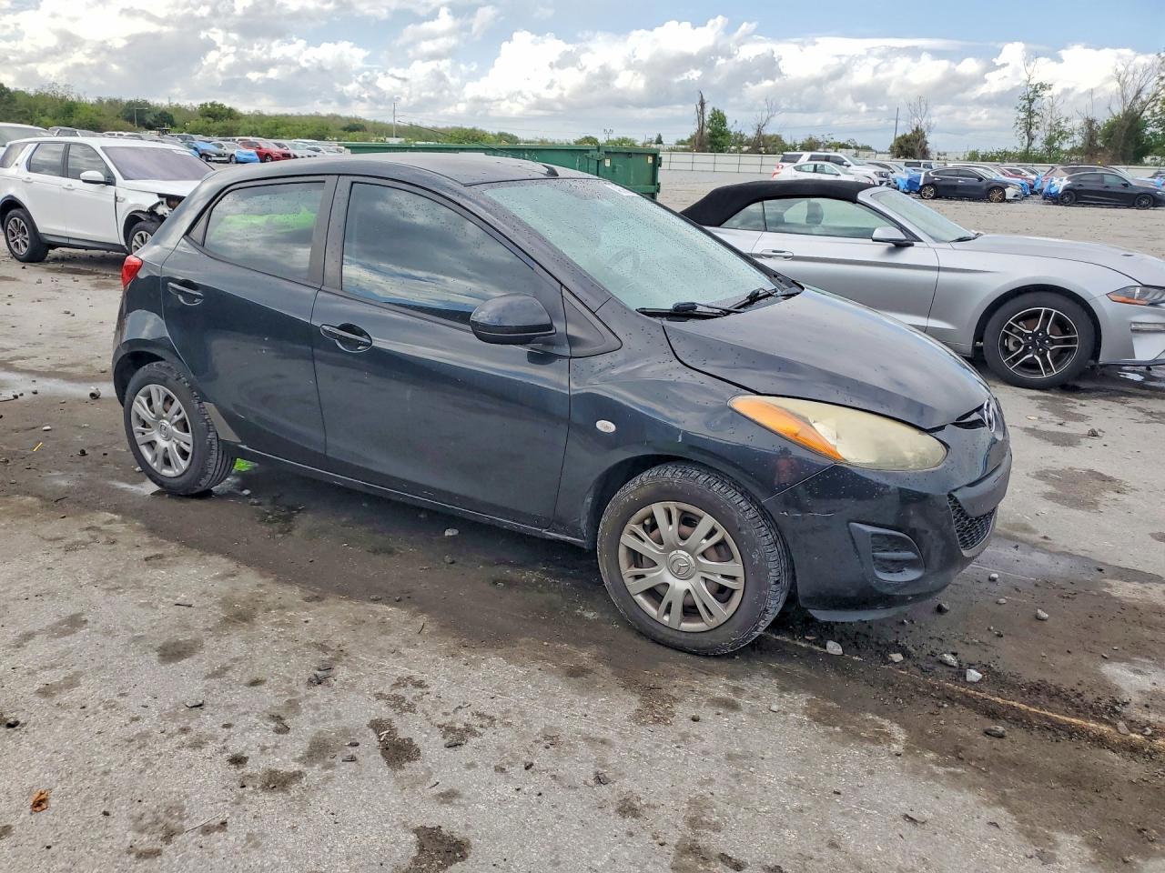 2014 Mazda Mazda2 Sport - zdjęcie 4