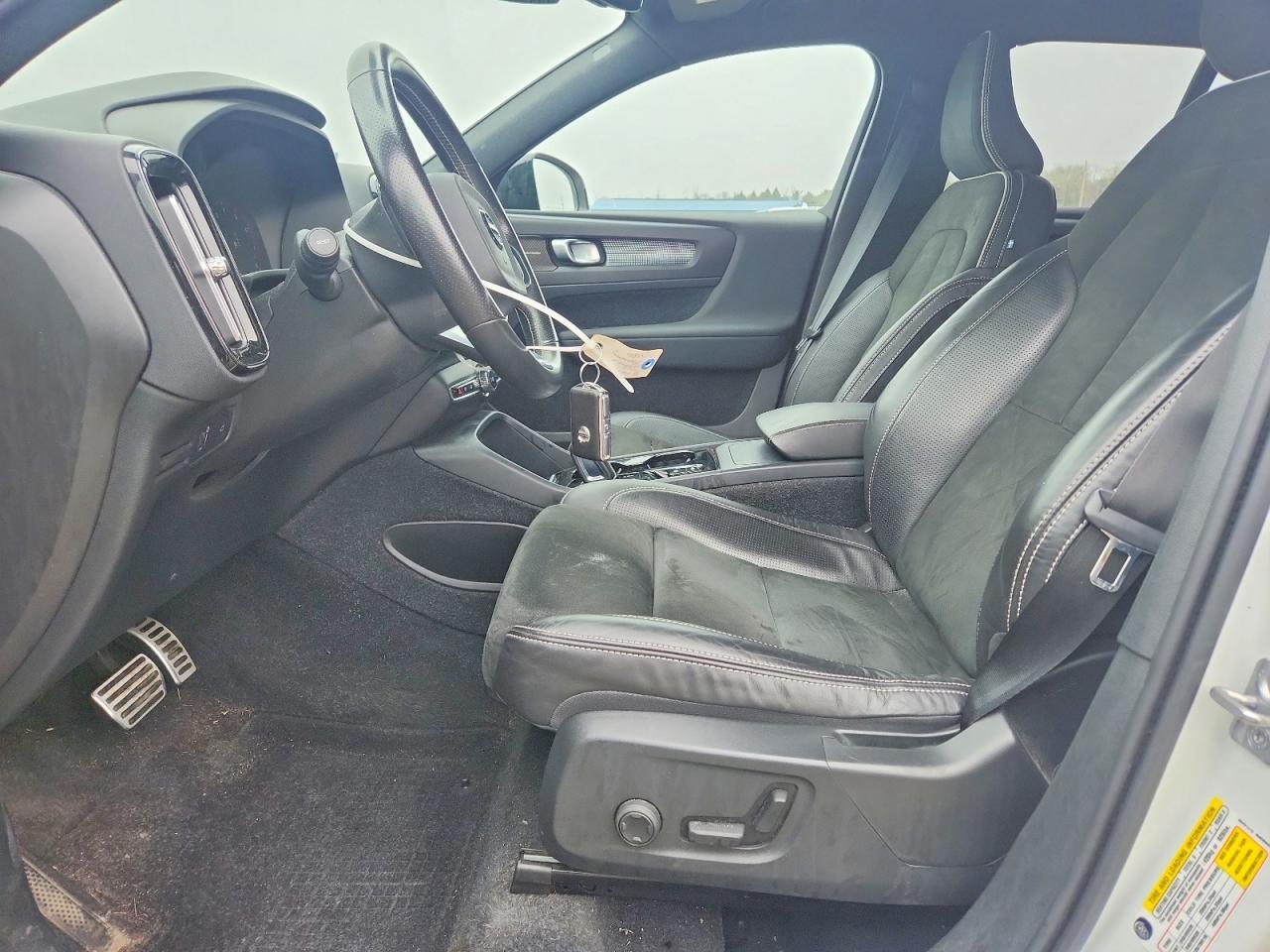 2021 Volvo Xc40 T5 R-Design - zdjęcie 7