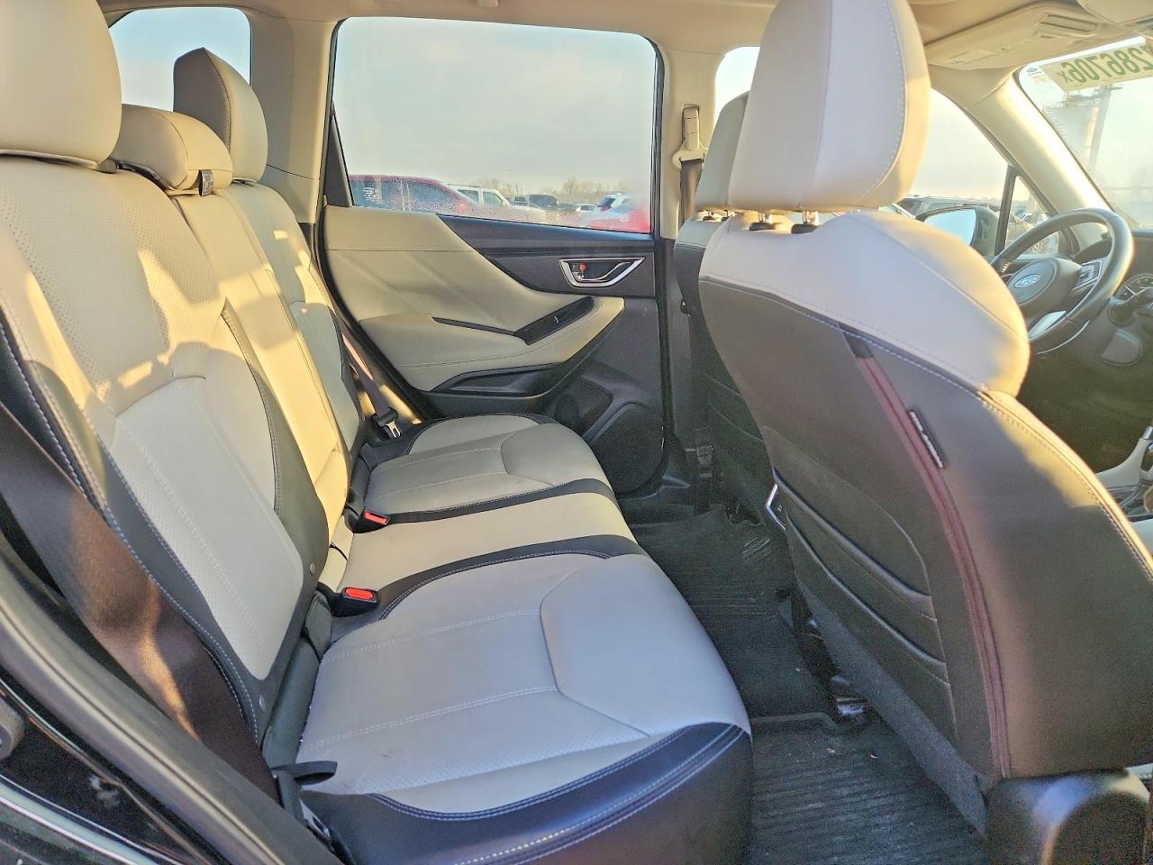 2019 Subaru Forester Limited - zdjęcie 11