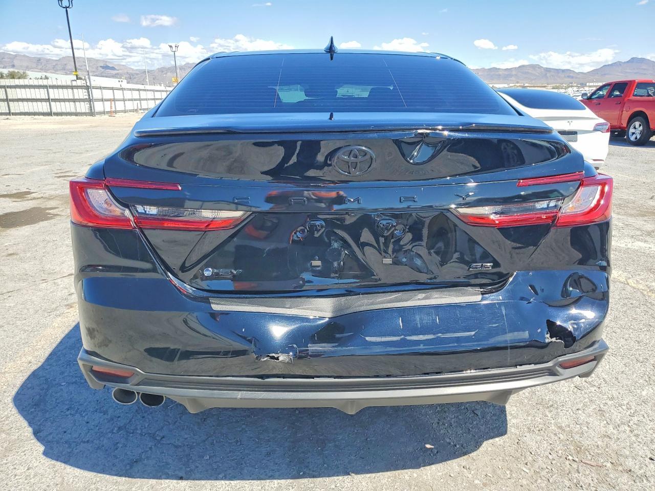 2025 Toyota Camry Se - zdjęcie 6