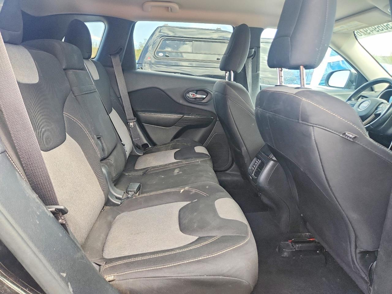 2014 Jeep Cherokee Latitude - zdjęcie 11