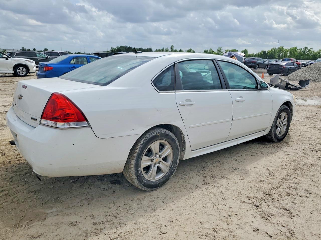 2013 Chevrolet Impala Ls - zdjęcie 3