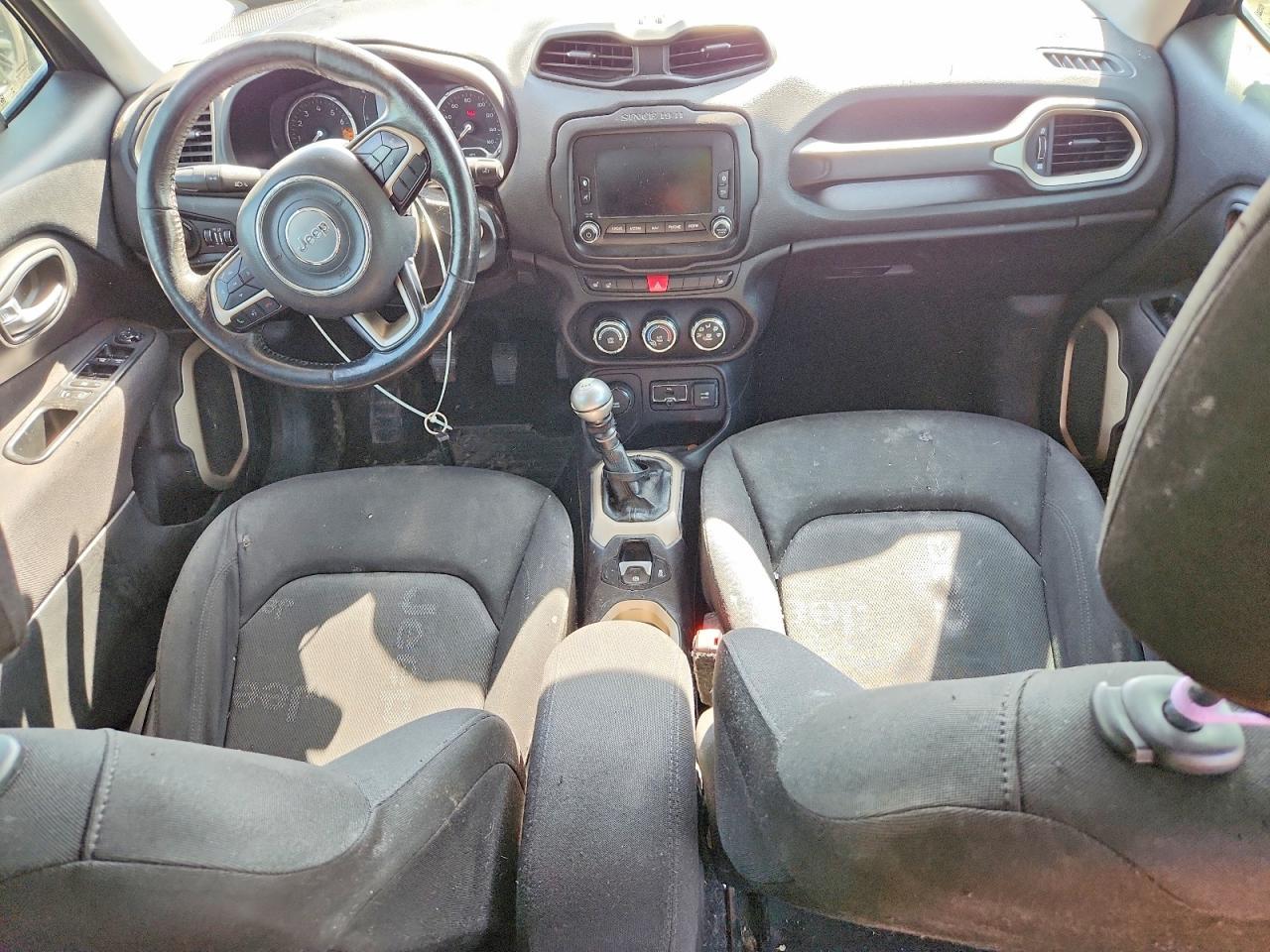 2015 Jeep Renegade Latitude - zdjęcie 8