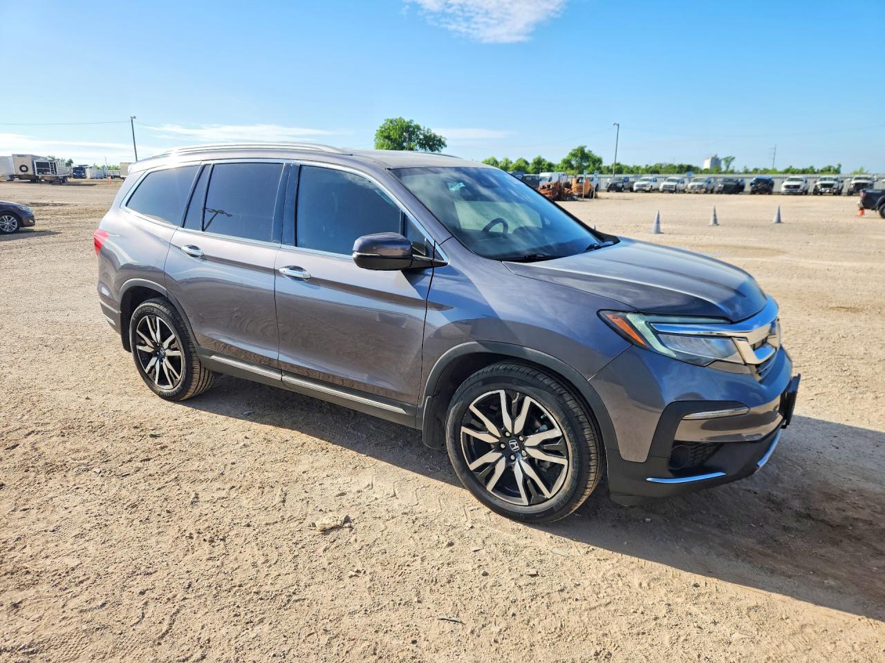 2021 Honda Pilot Touring - zdjęcie 4