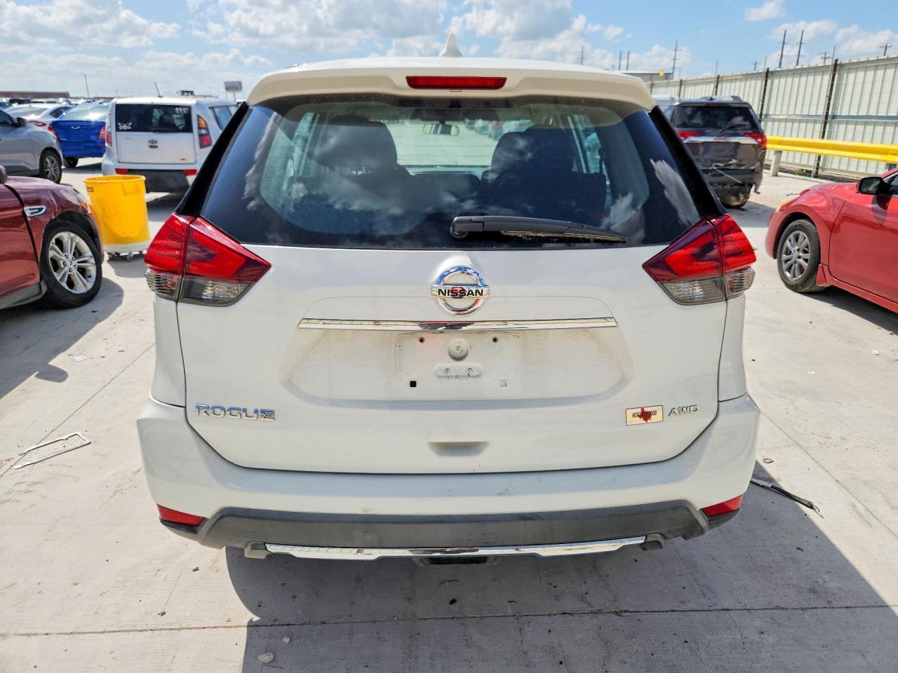 2017 Nissan Rogue S - zdjęcie 6