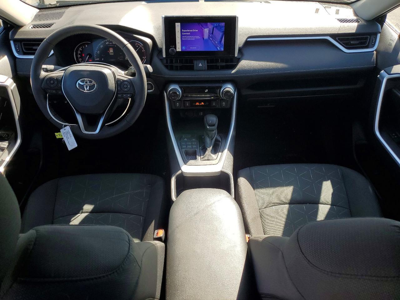 2024 Toyota Rav4 Xle - zdjęcie 8
