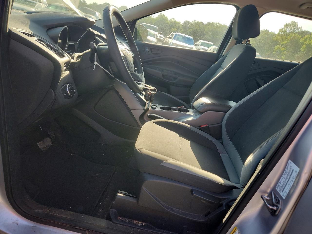 2014 Ford Escape S - zdjęcie 7