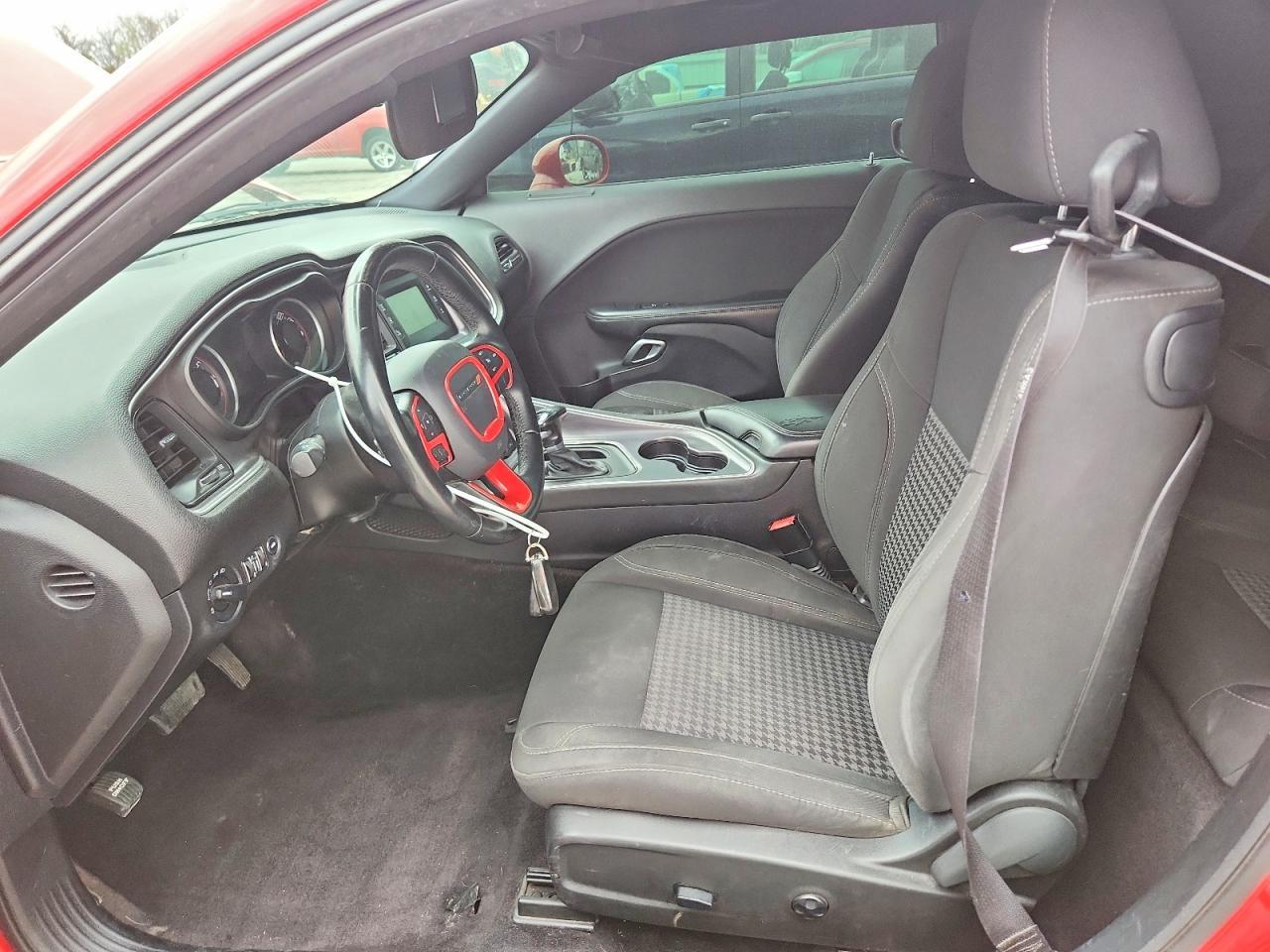 2016 Dodge Challenger Sxt - zdjęcie 7
