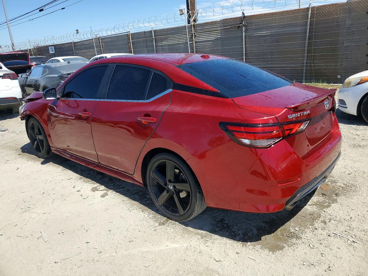 2021 Nissan Sentra Sr - zdjęcie 2