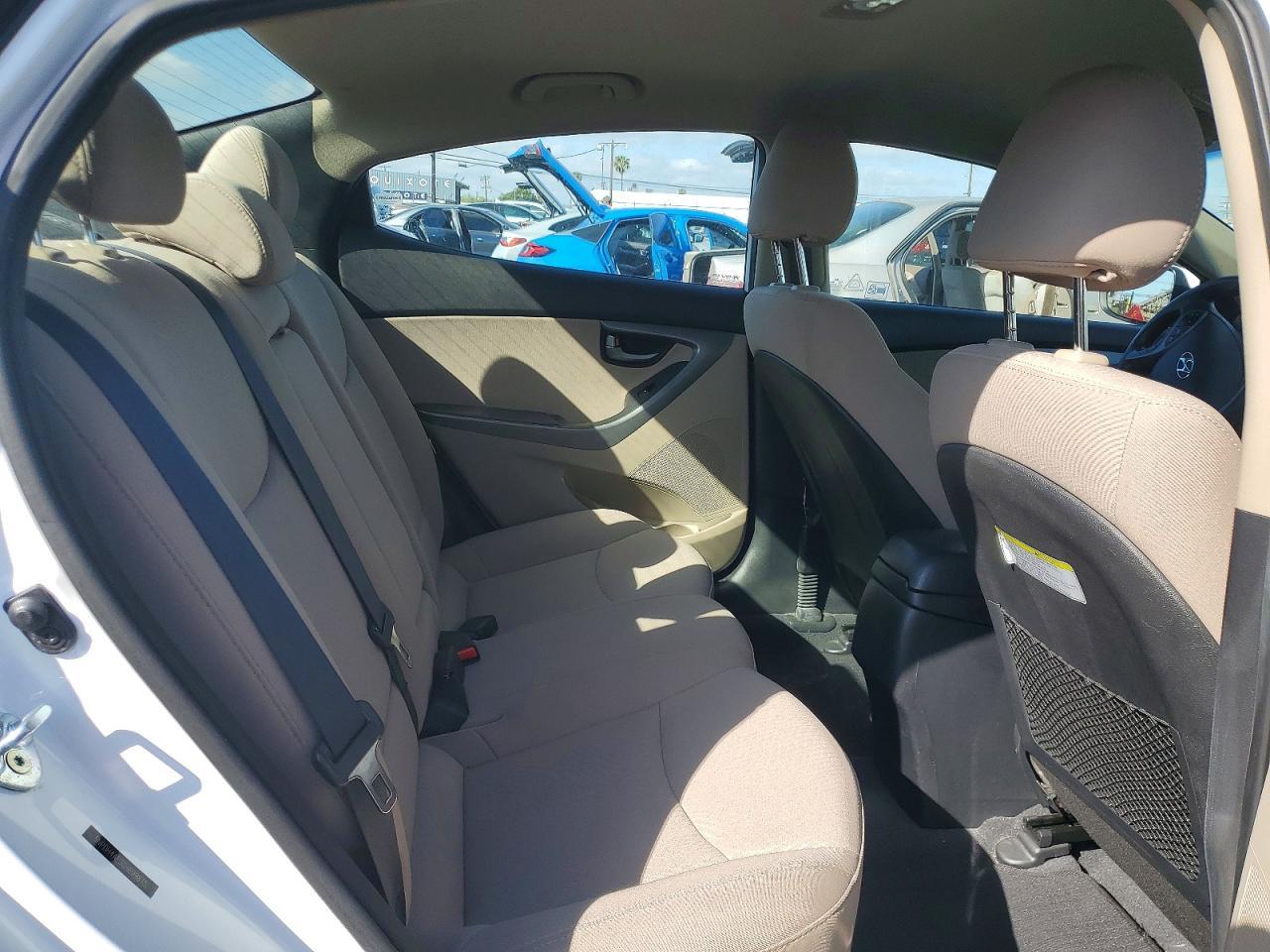 2016 Hyundai Elantra Se - zdjęcie 10