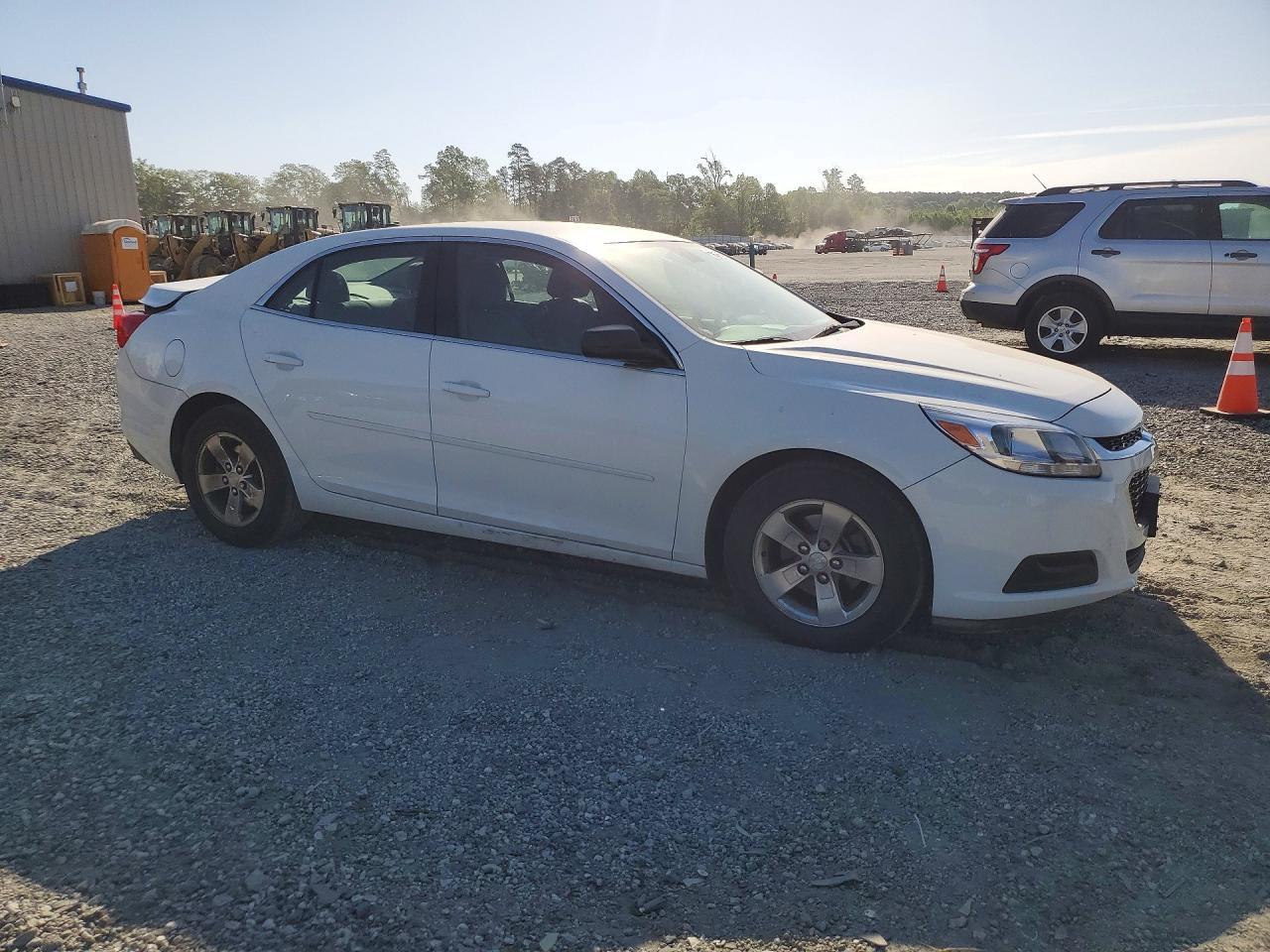 2014 Chevrolet Malibu Ls - zdjęcie 4