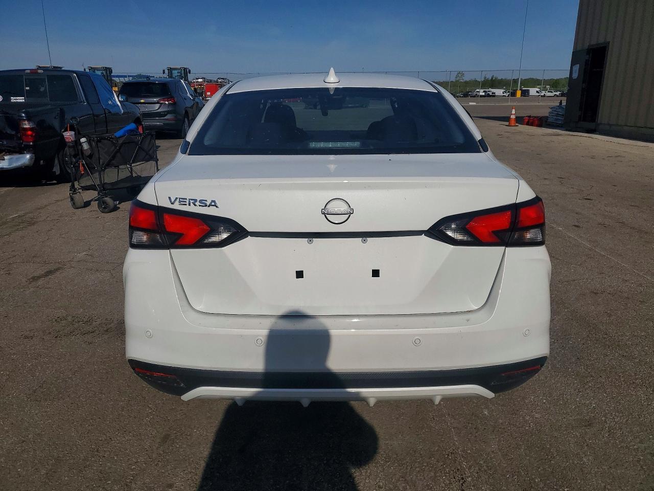 2025 Nissan Versa Sv - zdjęcie 6
