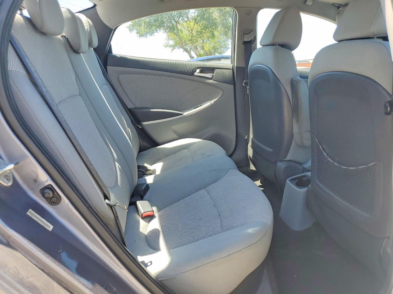 2013 Hyundai Accent Gls - zdjęcie 10