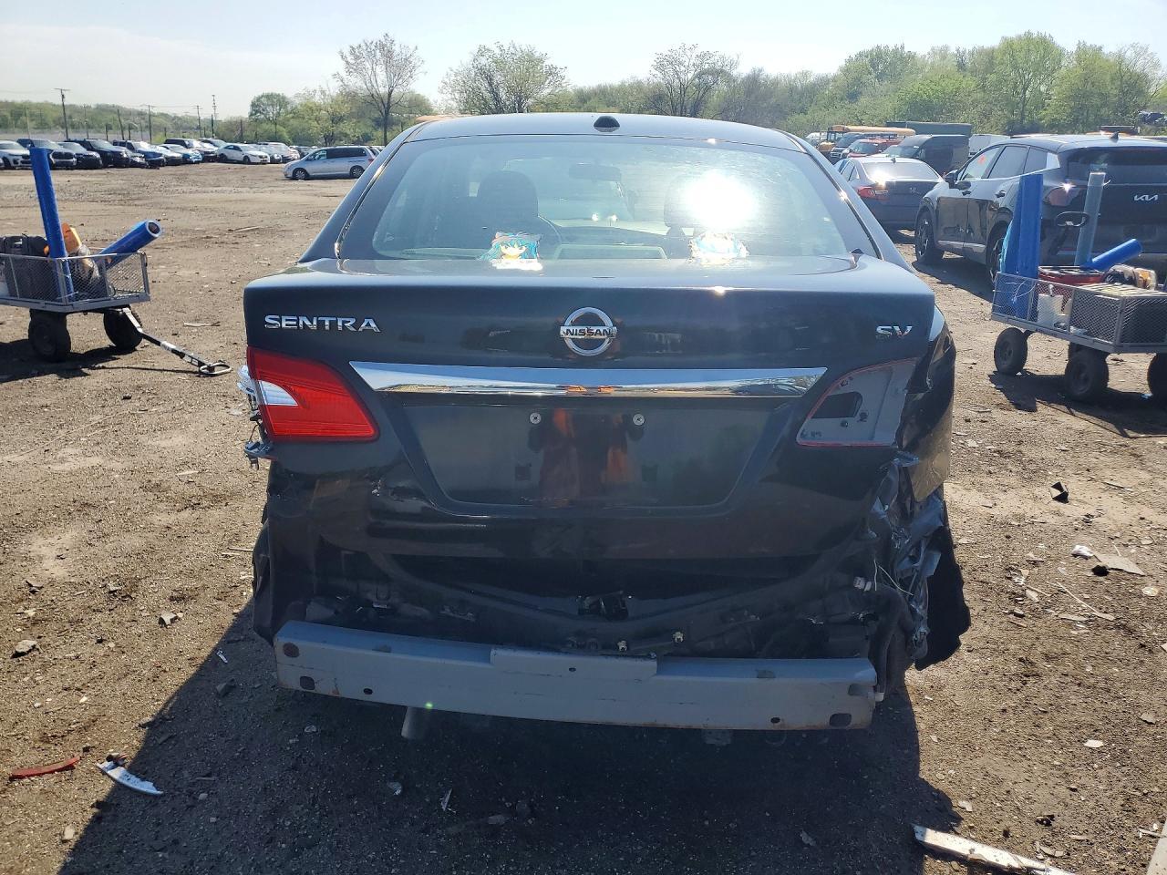 2018 Nissan Sentra Sv - zdjęcie 6