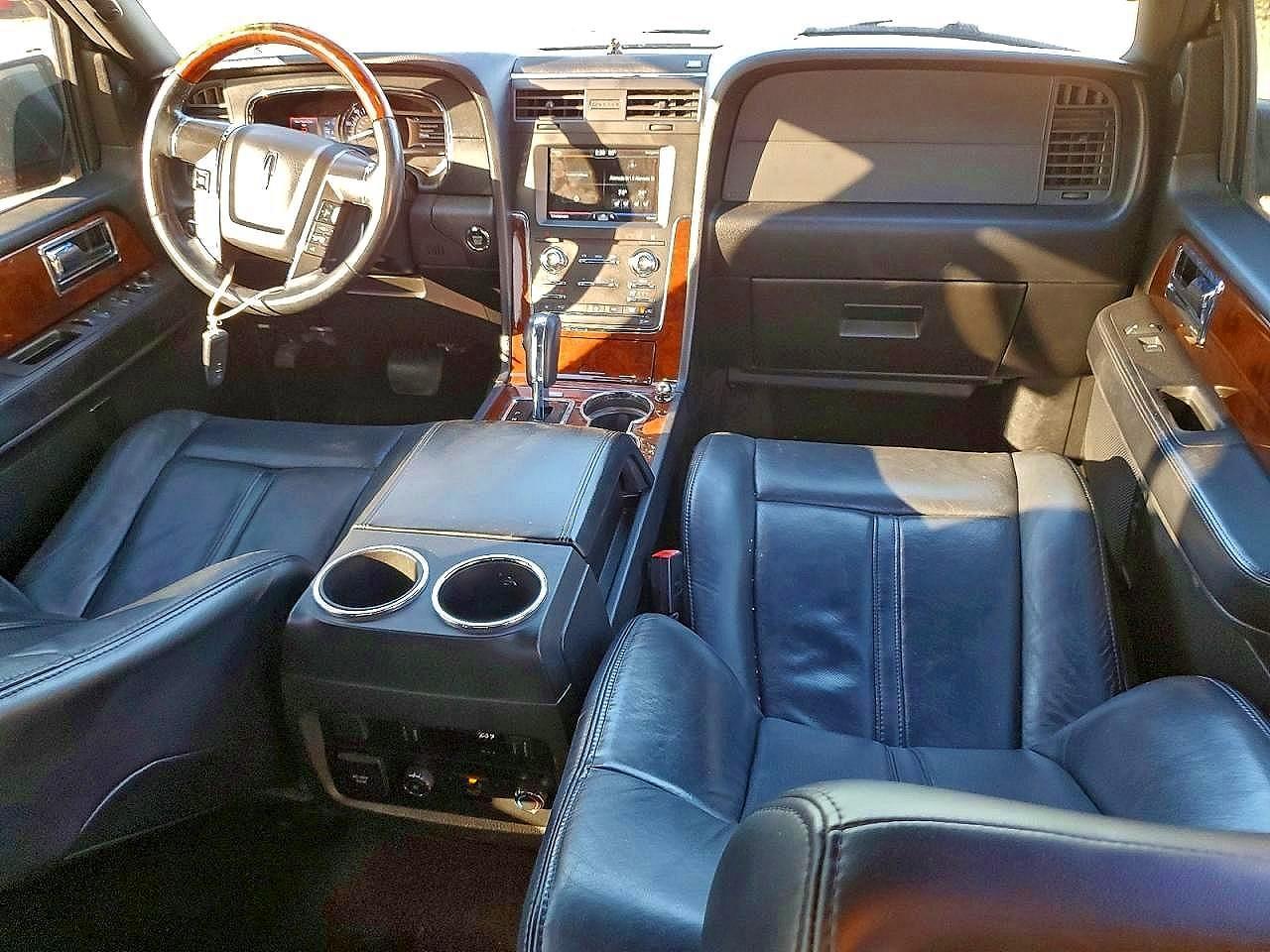 2015 Lincoln Townhouse Navigator - zdjęcie 8