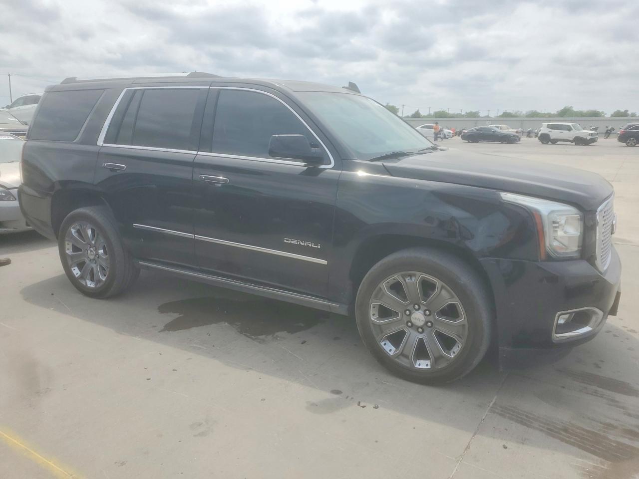 2015 GMC Yukon Denali - zdjęcie 4