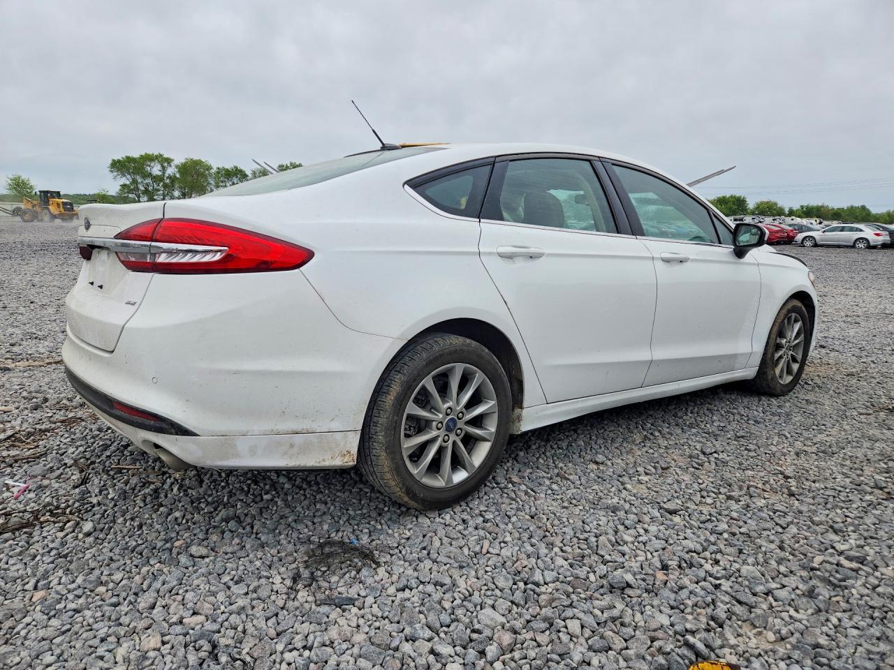 2017 Ford Fusion Se - zdjęcie 3