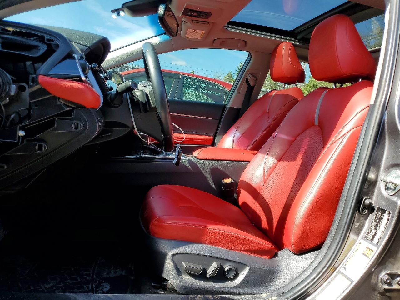 2018 Toyota Camry Xse - zdjęcie 7