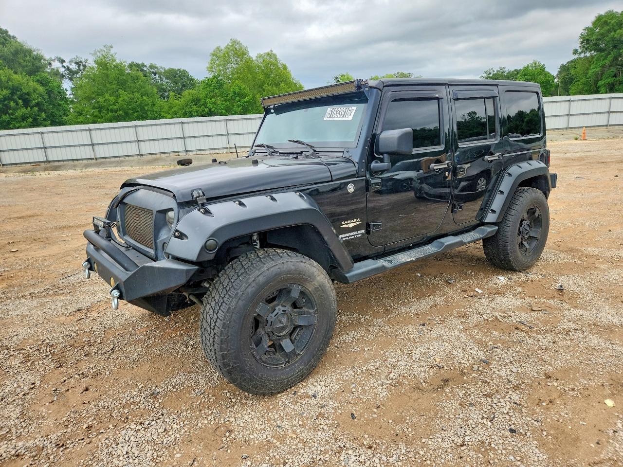 2015 Jeep Wrangler Unlimited Sahara - zdjęcie główne