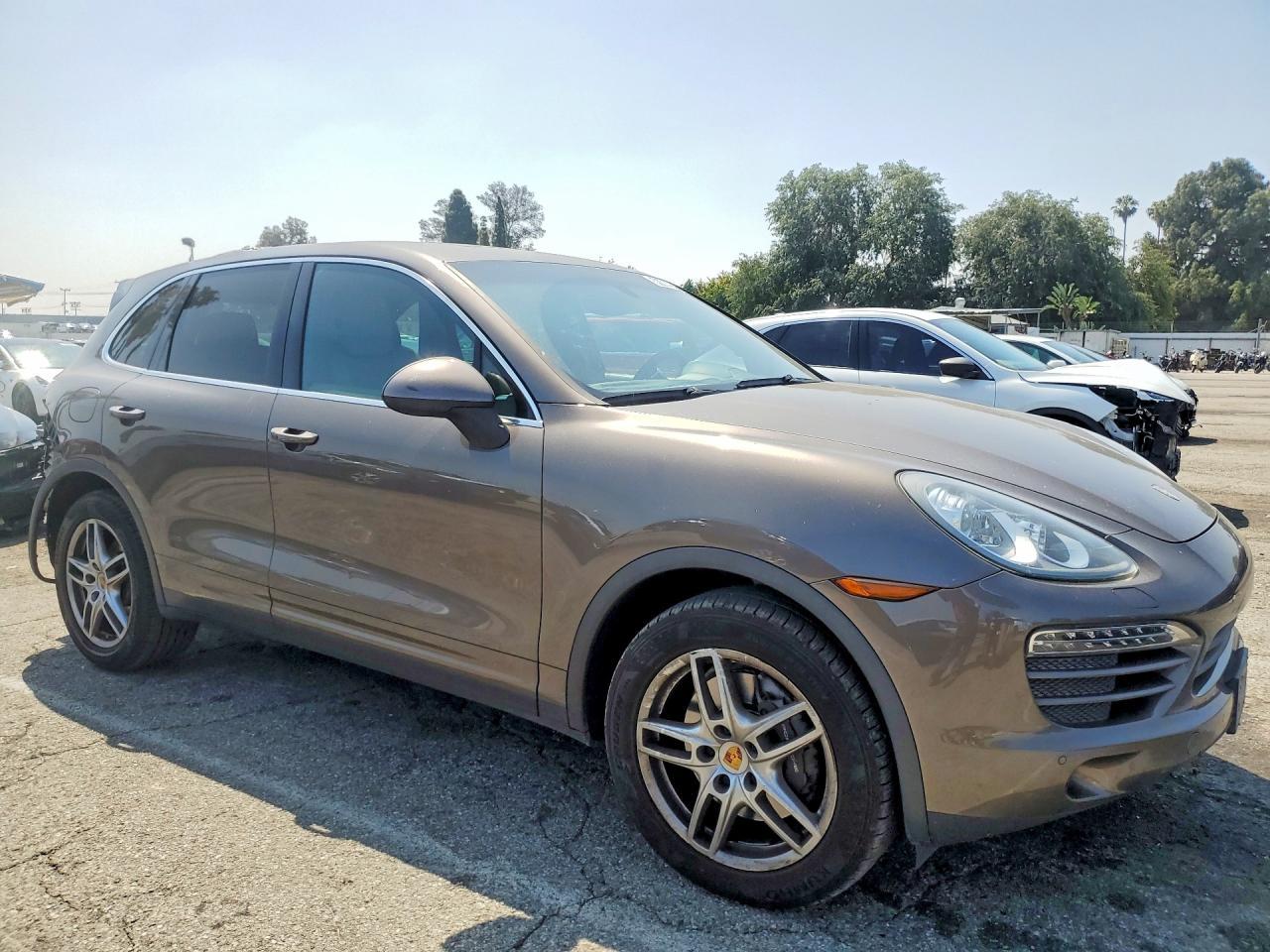 2013 Porsche Cayenne - zdjęcie 4