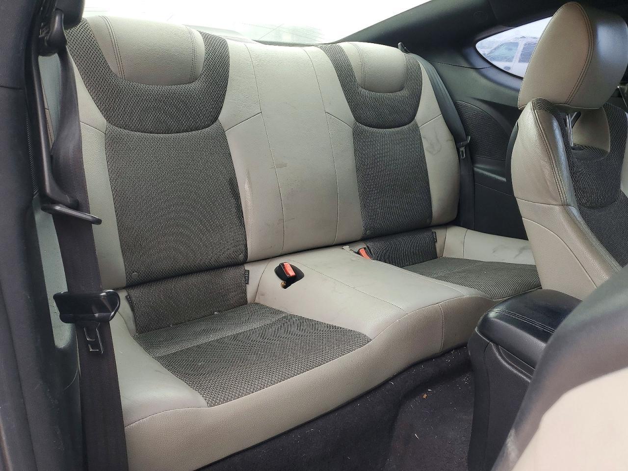 2014 Hyundai Genesis Coupe 2.0T Premium - zdjęcie 10