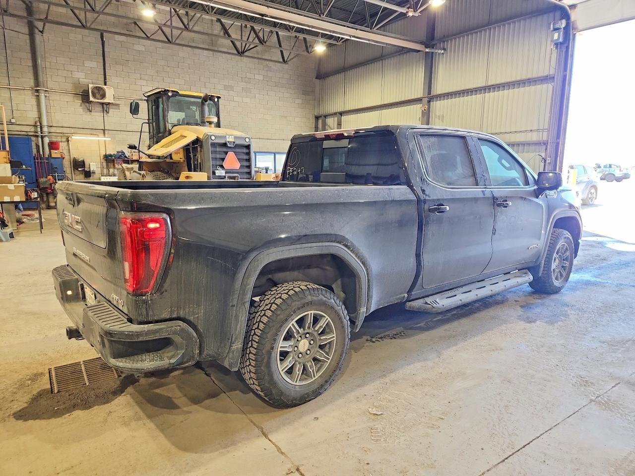 2024 GMC Sierra K1500 At4 - zdjęcie 3