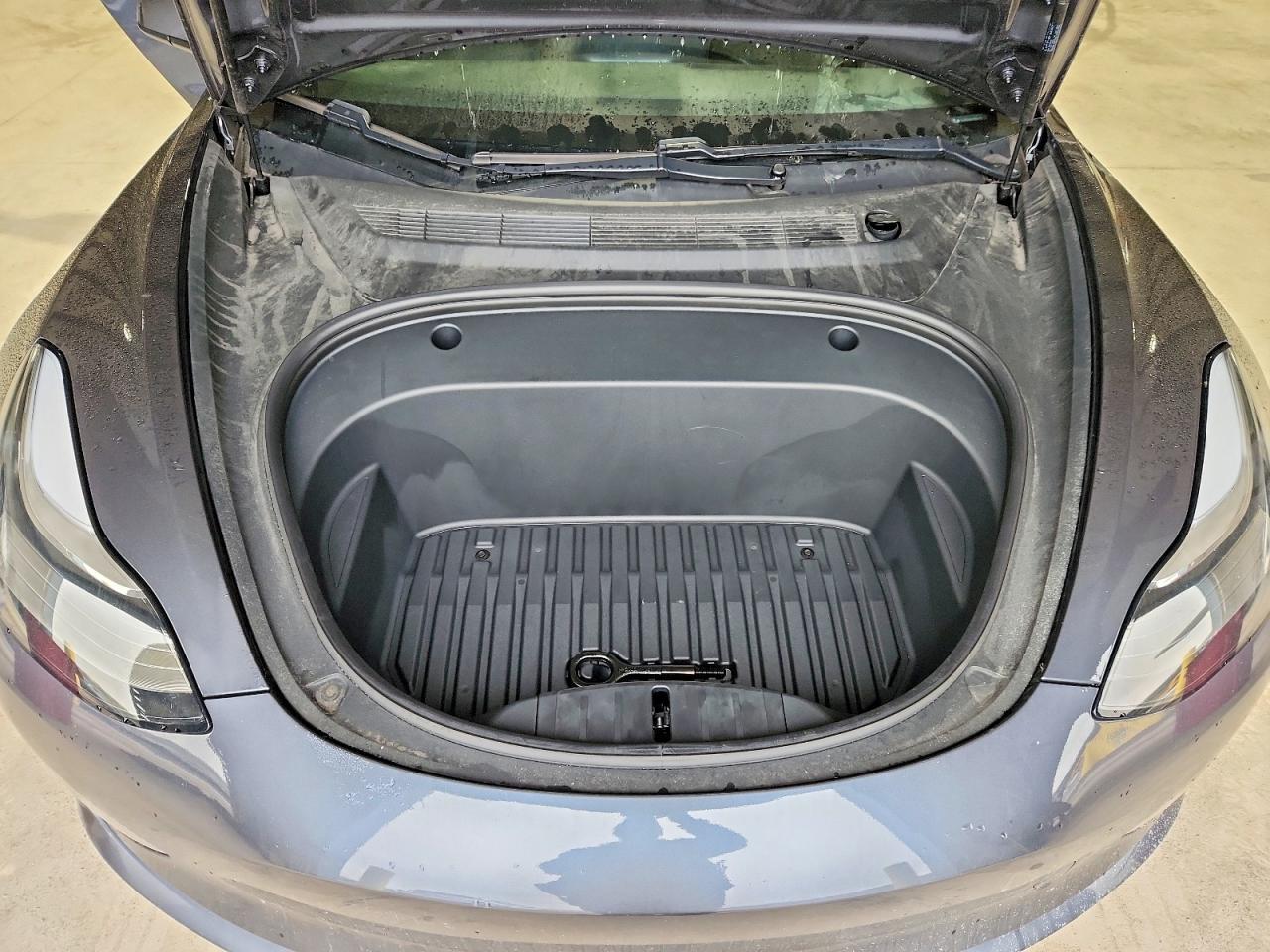 2021 Tesla Model 3 - zdjęcie 11