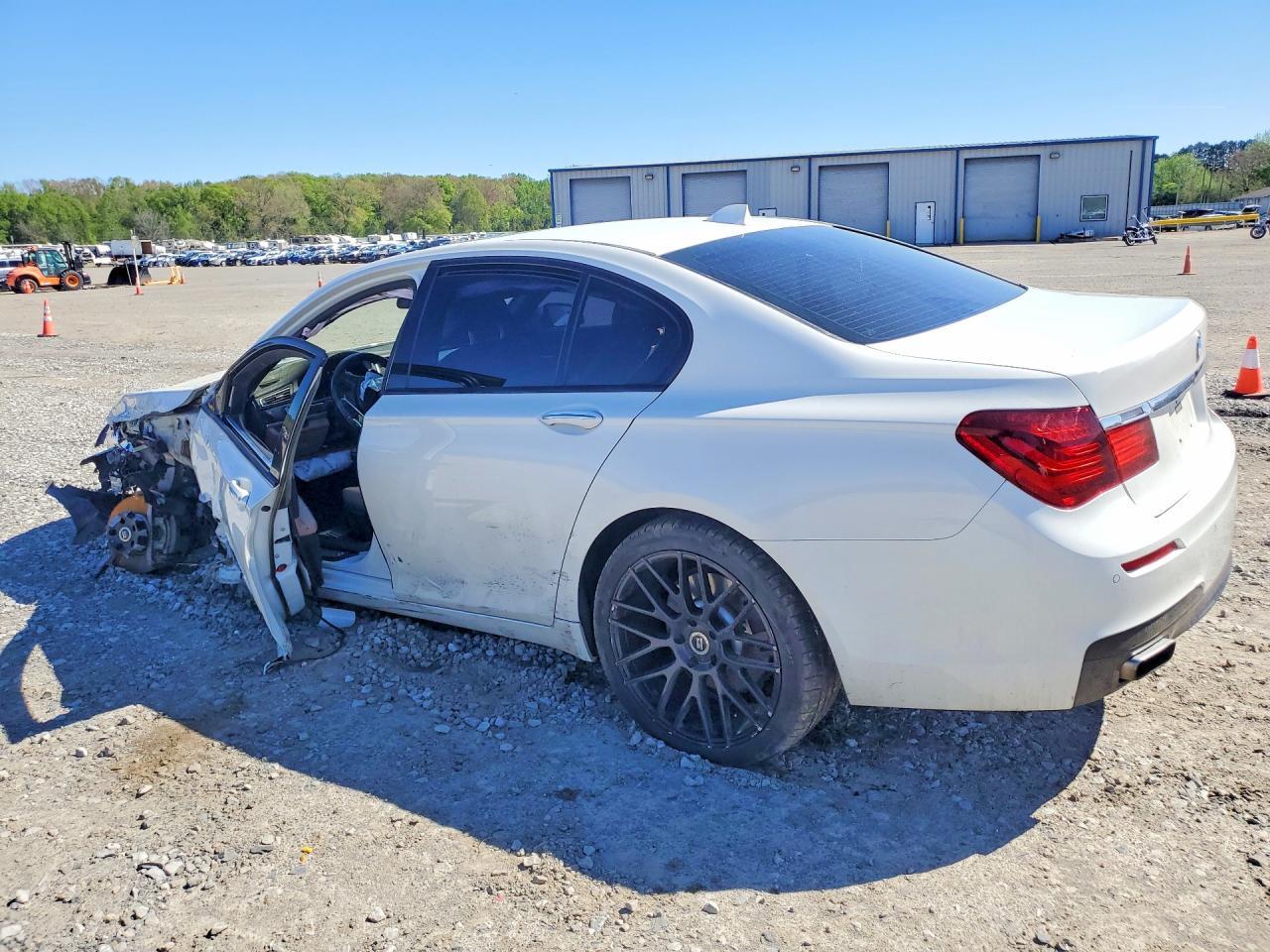 2015 BMW 740 I - zdjęcie 2