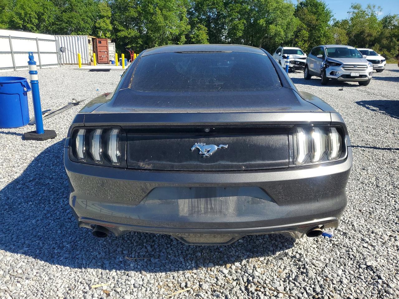 2016 Ford Mustang - zdjęcie 6