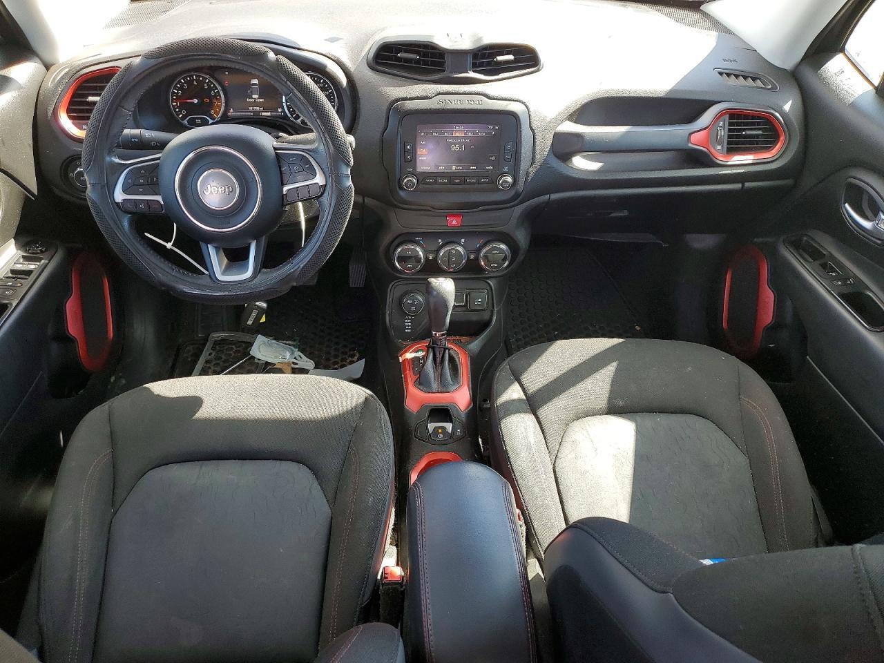 2016 Jeep Renegade Trailhawk - zdjęcie 8