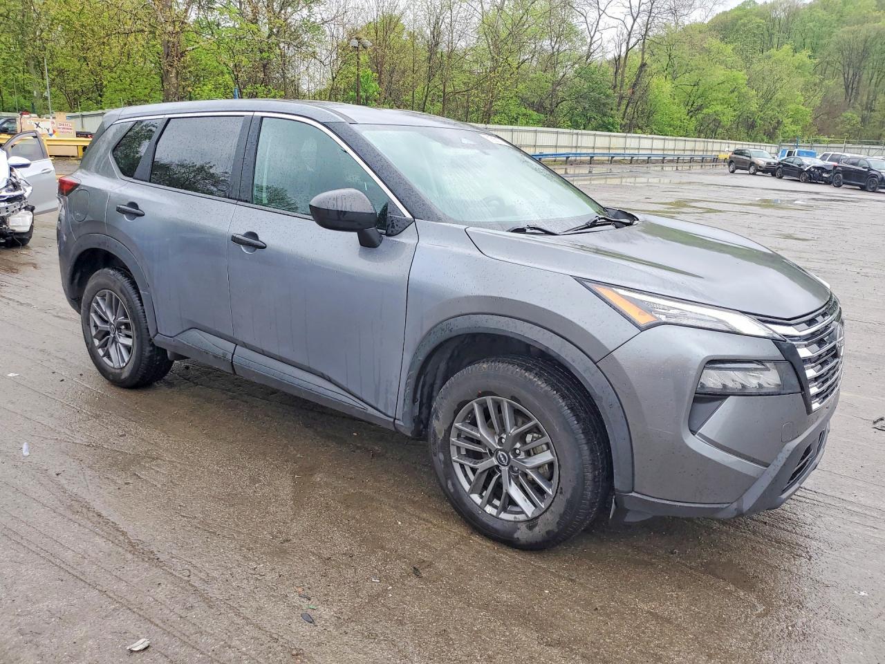 2024 Nissan Rogue S - zdjęcie 4