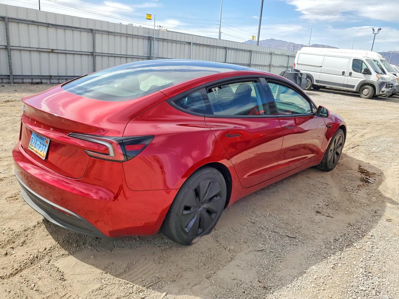 2024 Tesla Model 3 - zdjęcie 3
