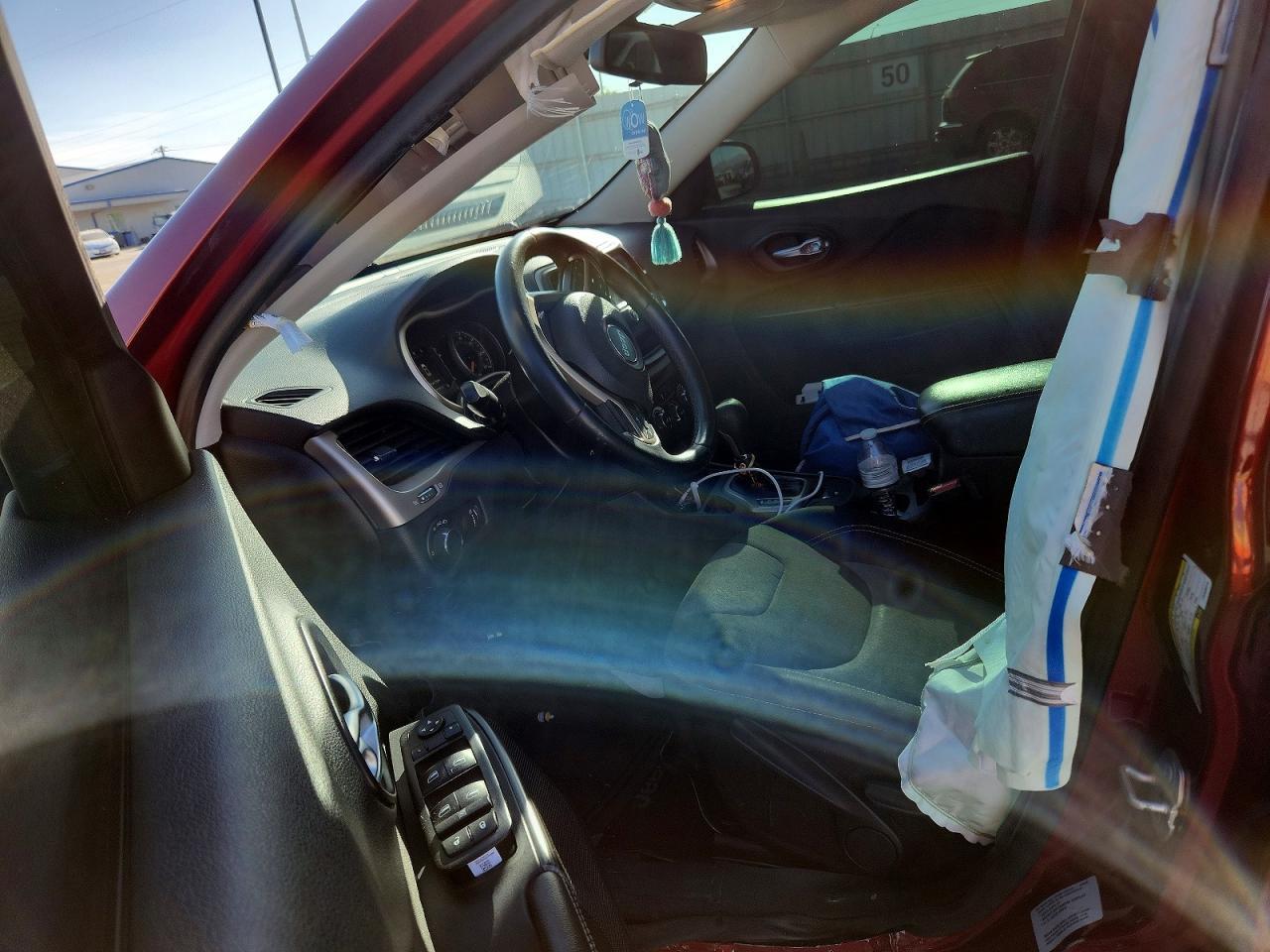 2015 Jeep Cherokee Sport - zdjęcie 7