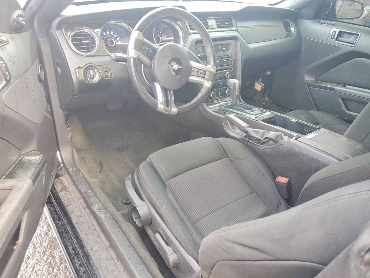 2014 Ford Mustang - zdjęcie 8