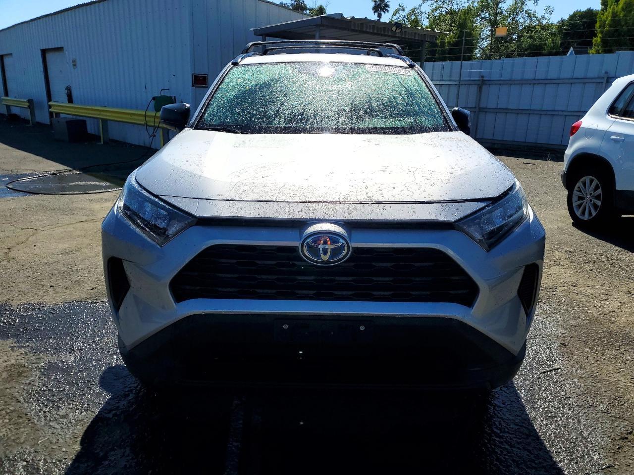 2019 Toyota Rav4 Hybrid Le - zdjęcie 5
