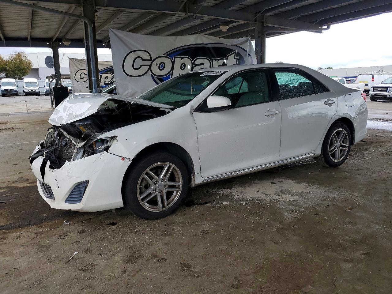 2013 Toyota Camry Se - zdjęcie główne
