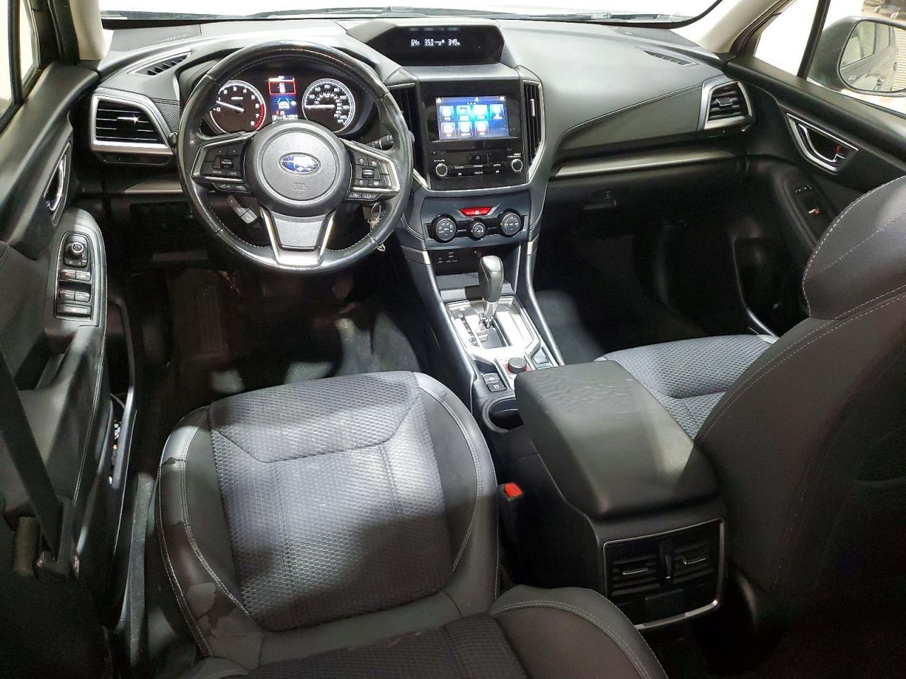 2020 Subaru Forester Premium - zdjęcie 8