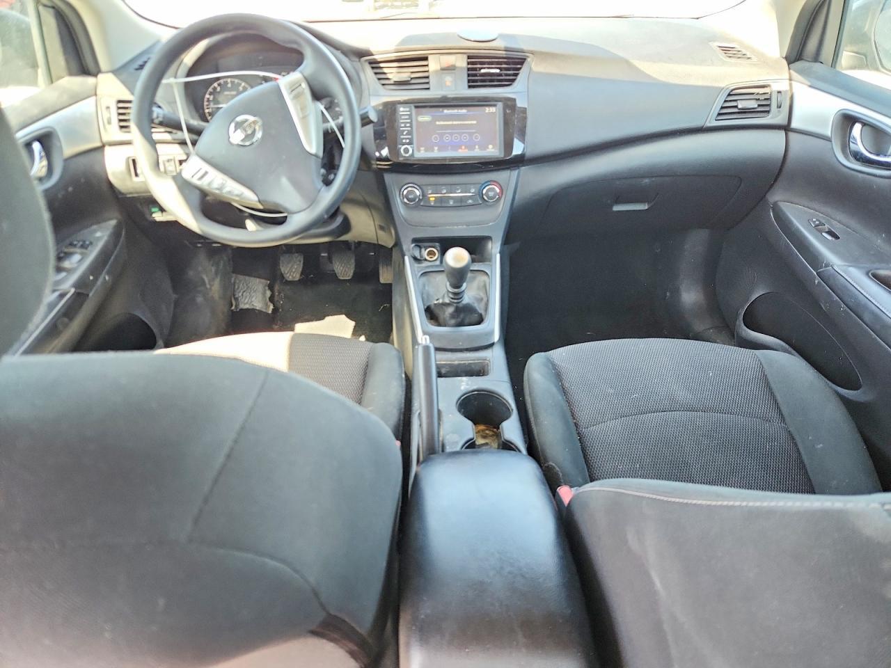 2019 Nissan Sentra S - zdjęcie 8
