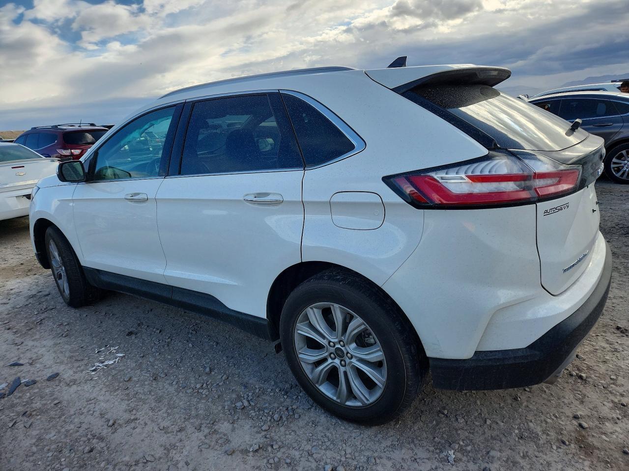 2024 Ford Edge Titanium - zdjęcie 2