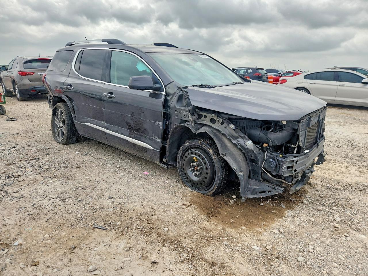 2017 GMC Acadia Denali - zdjęcie 4