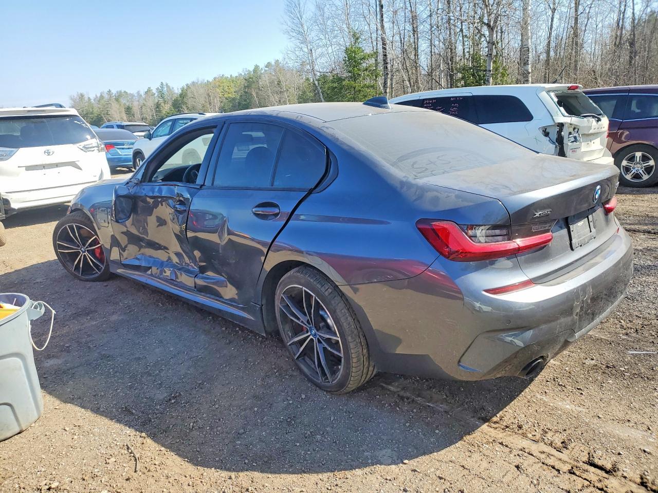 2022 BMW 330Xe - zdjęcie 2