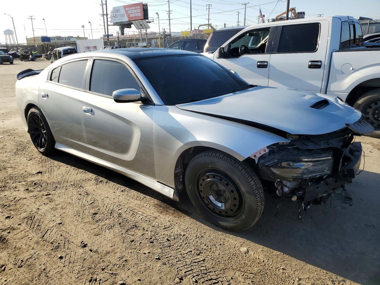 2019 Dodge Charger Scat Pack - zdjęcie 4