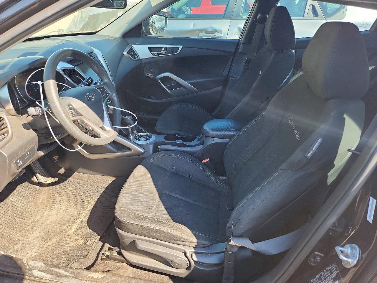 2015 Hyundai Veloster Base - zdjęcie 7
