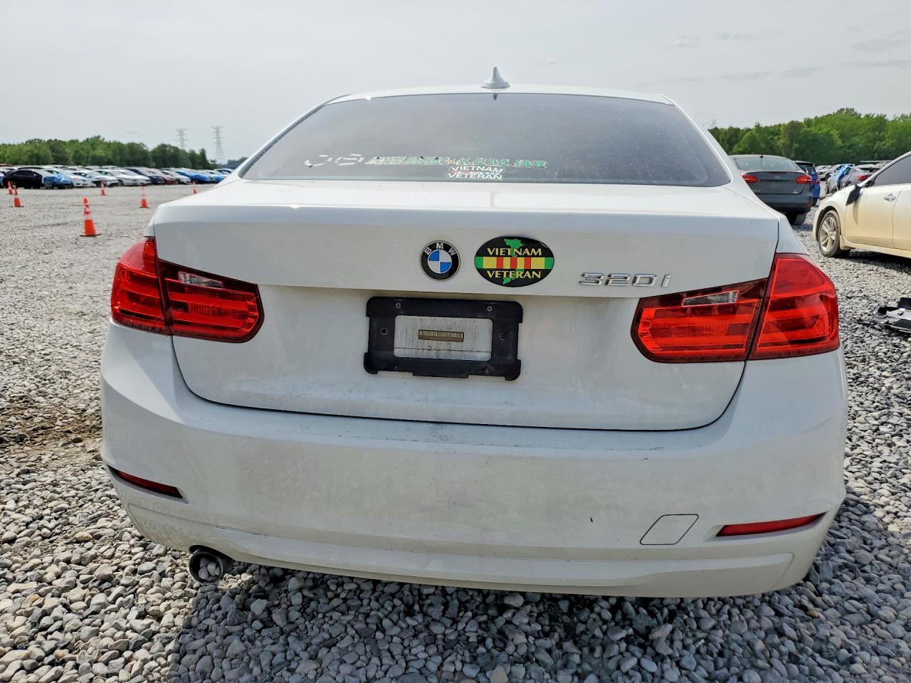 2015 BMW 320 I - zdjęcie 6