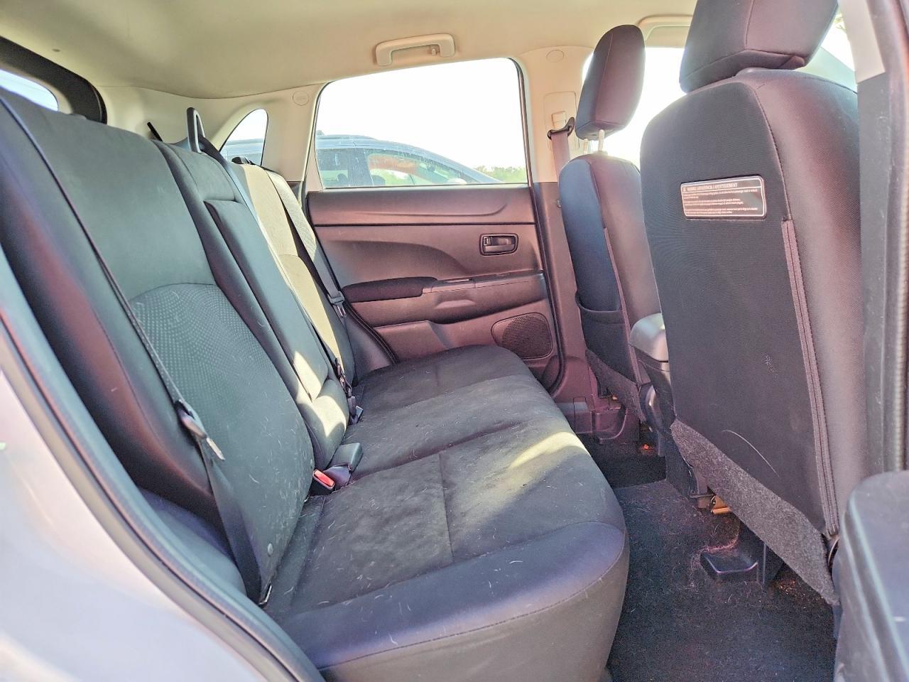 2014 Mits Outlander - zdjęcie 11