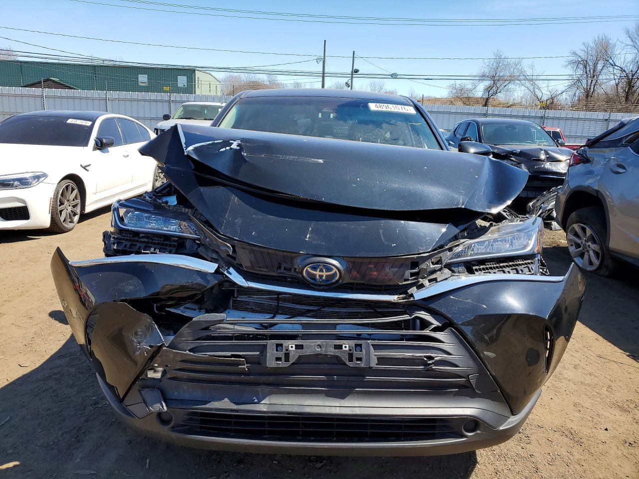 2021 Toyota Venza Le - zdjęcie 5