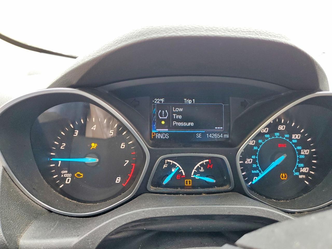 2014 Ford Escape Titanium - zdjęcie 9