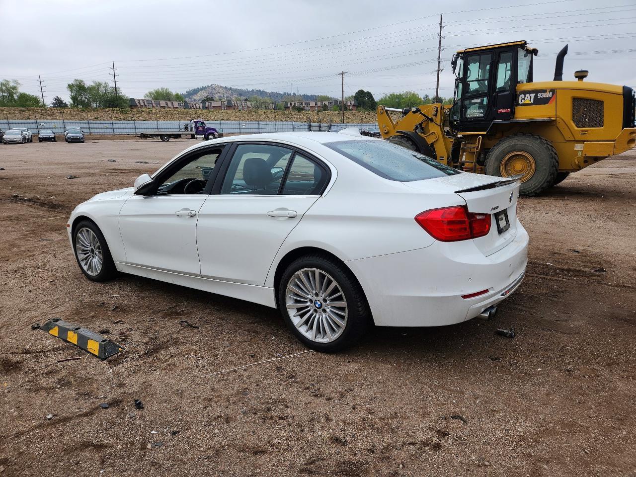 2015 BMW 328 Xi - zdjęcie 2