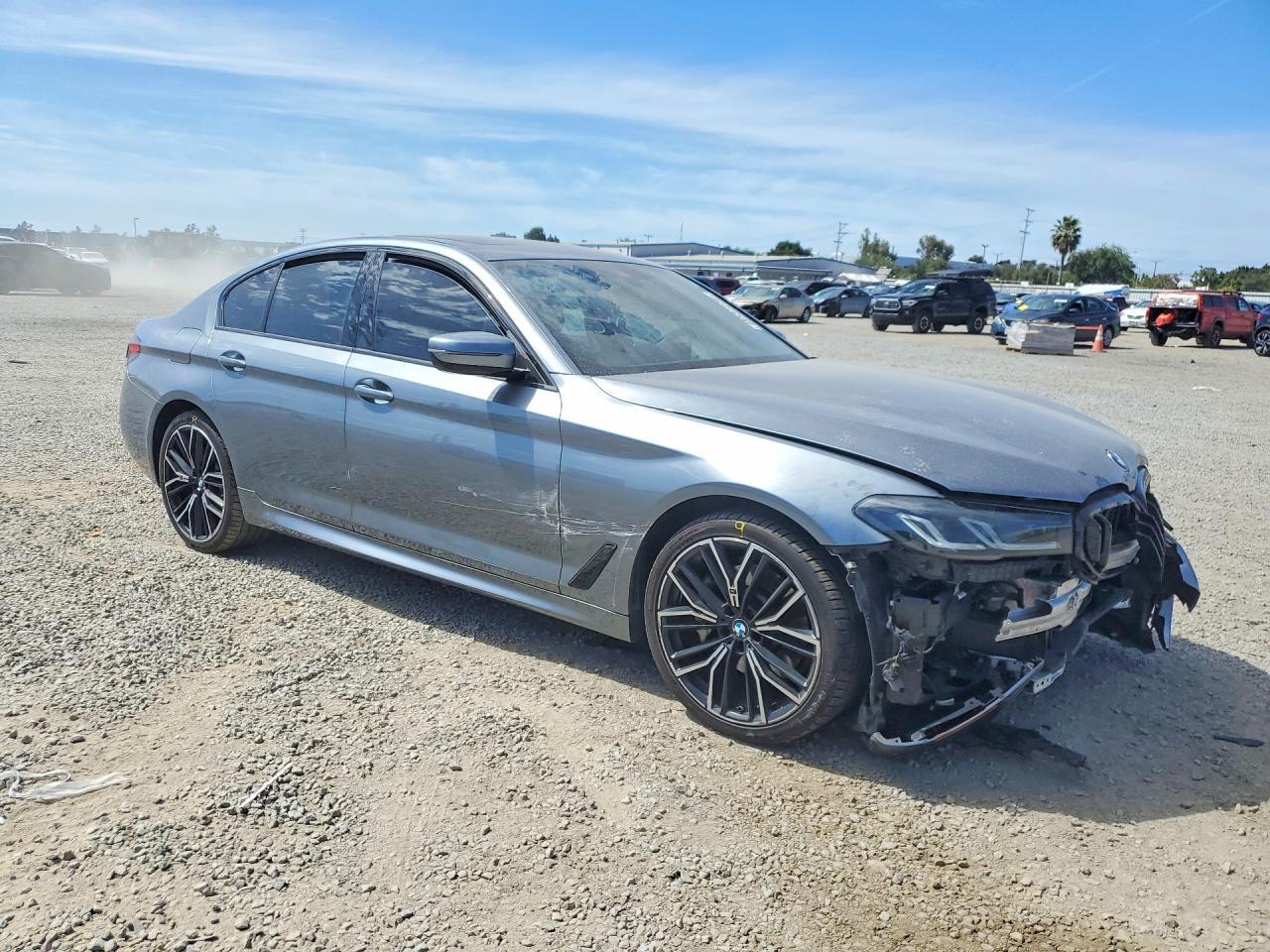 2021 BMW 530E - zdjęcie 4